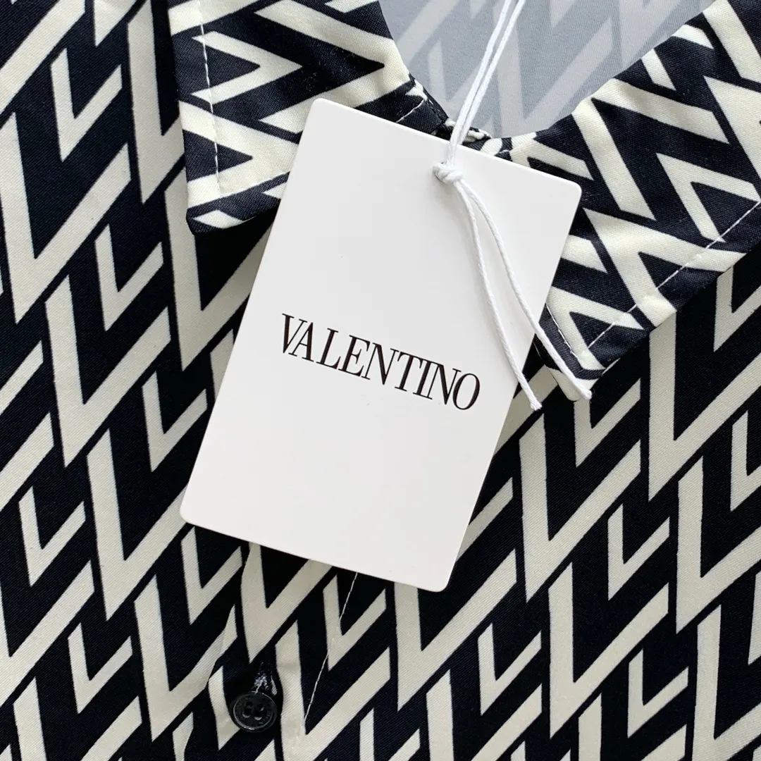 2026 New Arrival Valentino ，Premium ！ Breathable Quality。 Sizes M-3XL